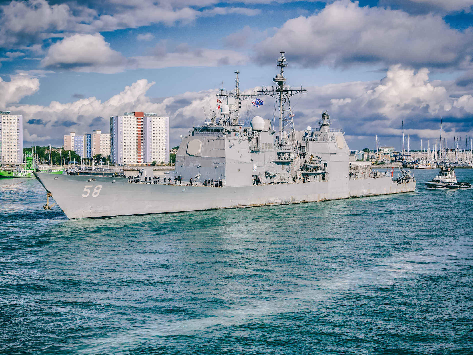 US Navy cruiser interdicts US$2.8 millions of illicit drugs in North Arabian Sea