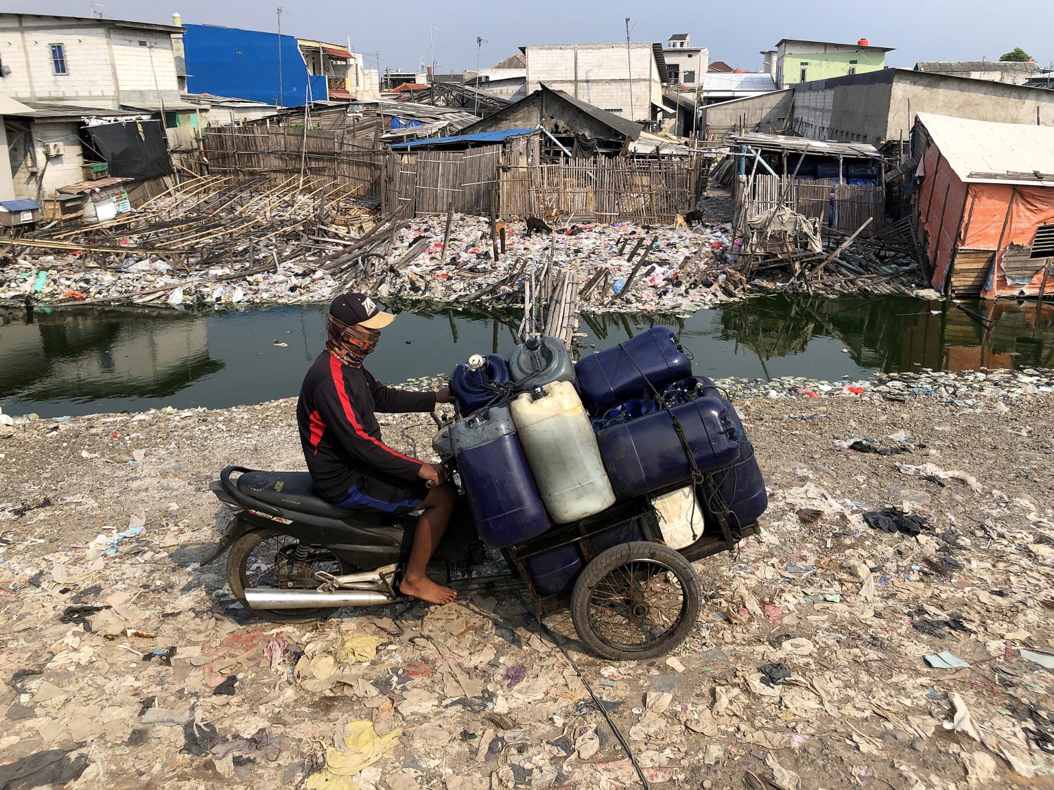 Rising Sea Contaminates Jakarta Groundwater Maritime Fairtrade