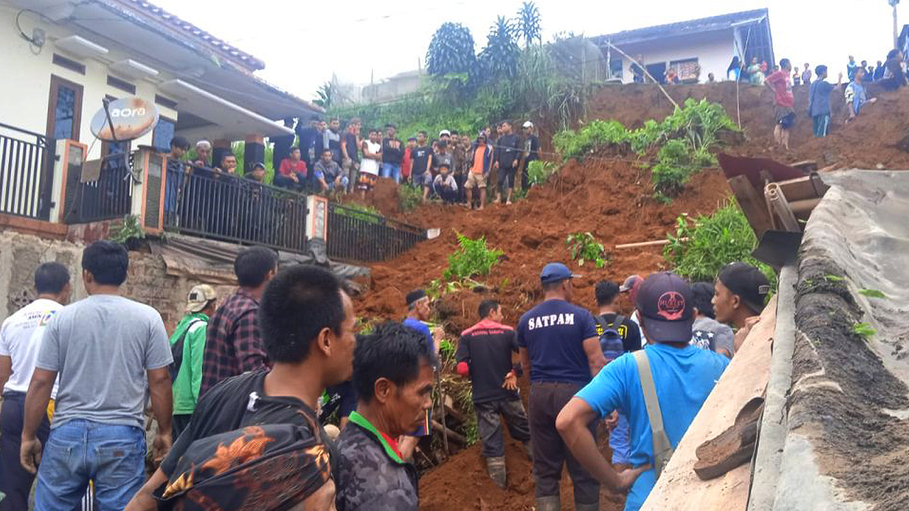 Banjir Dan Bencana Beruntun Di Tengah Cuaca Ekstrim - Maritime Fairtrade