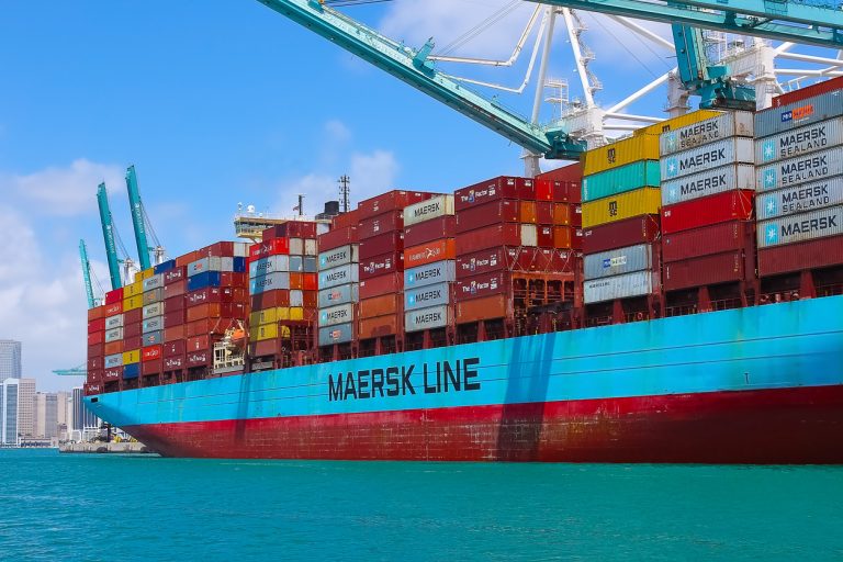 Unions urge Maersk to return to negotiating table as Australian court blocks controversial Svitzer tug lockout