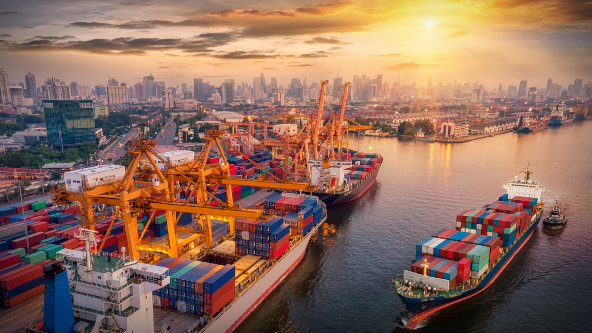 The Role of Marine Traffic Tracking in the Modern World