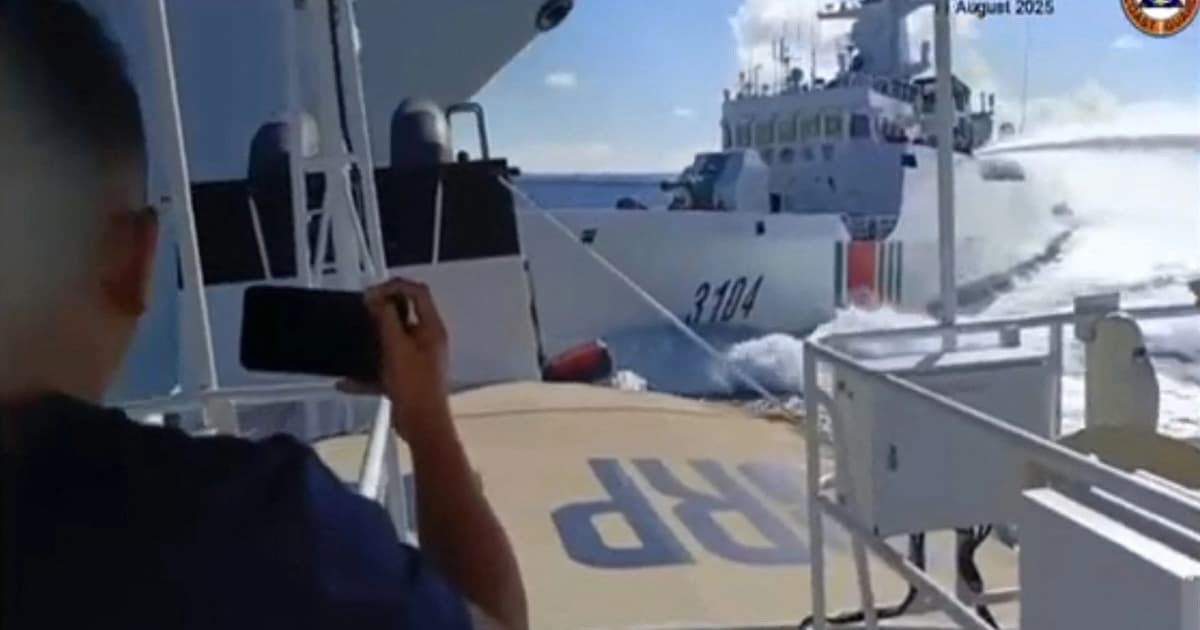 Chinese vessels collide while pursuing Philippine boat in South China Sea