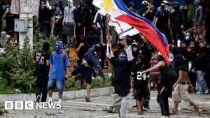 Philippines anti-corruption protests turn violent