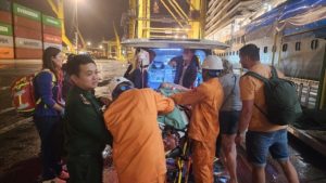 Injured German cruise passenger rushed to Da Nang after emergency sea rescue