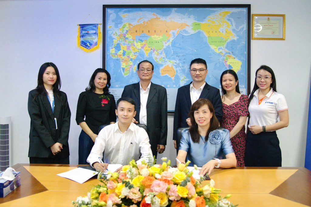 Hoa Phat signs contract to supply 1,000 Container shells to VIMC Lines