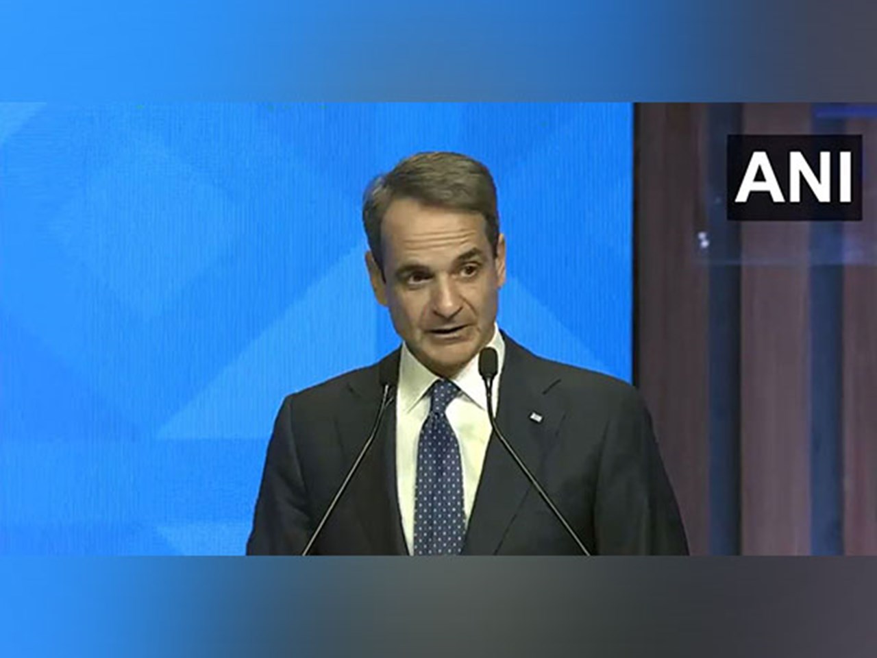 Mitsotakis and Erdogan Seek Cooperation Amid Rising Tensions