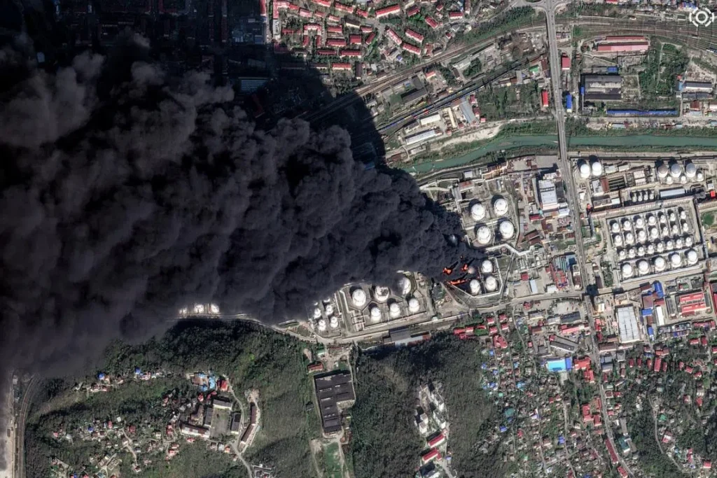 Russia still tackling a blaze at Tuapse port